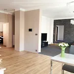 Апартаменты Becherplatz Карловы Вары