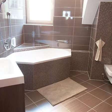 Becherplatz Apartmán *