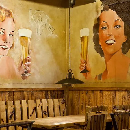 Becherplatz Karlovy Vary